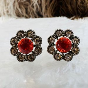 Beautiful vintage, bling costume pierced earrings